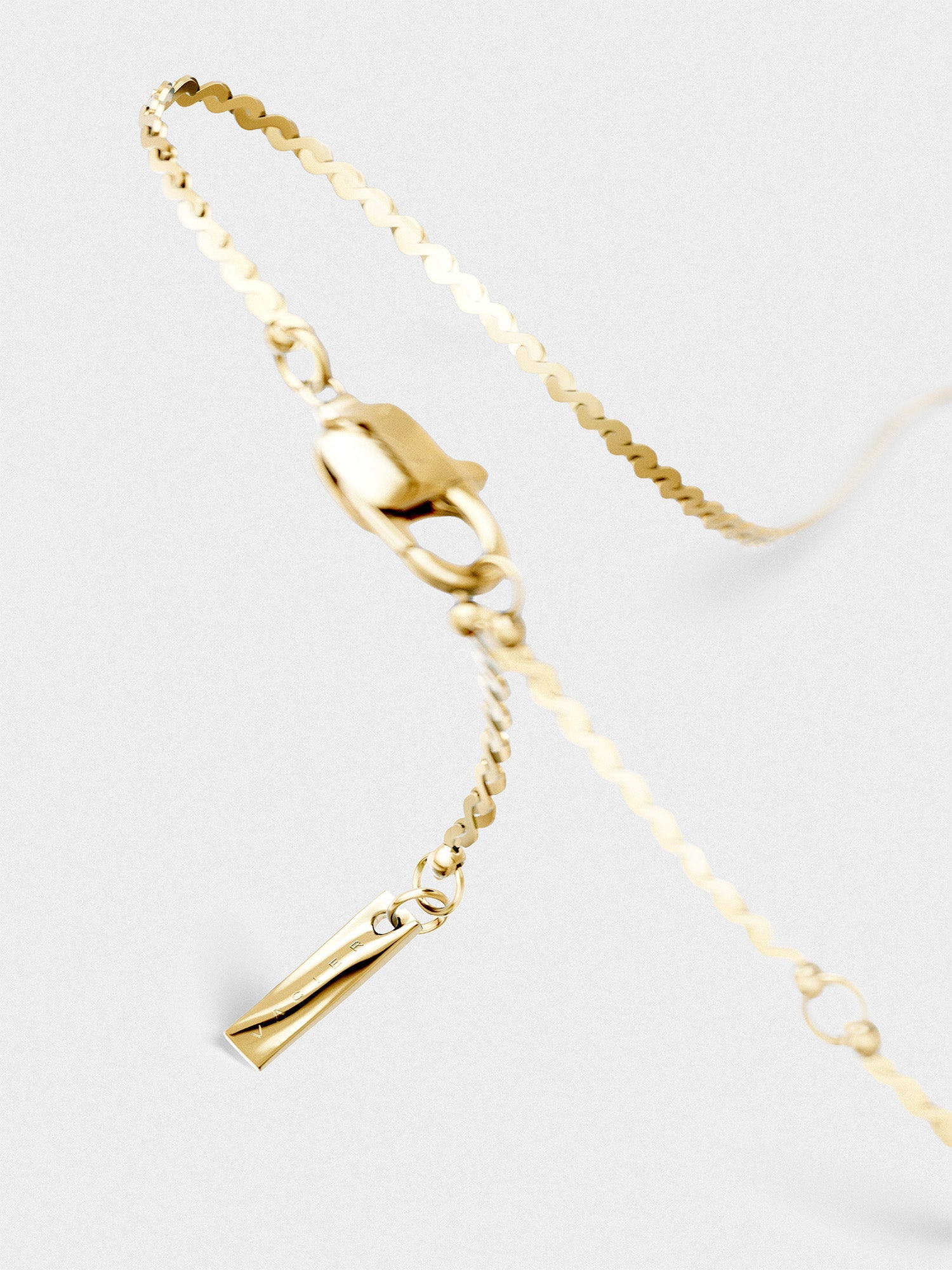 FLUID CHAIN BRACELET